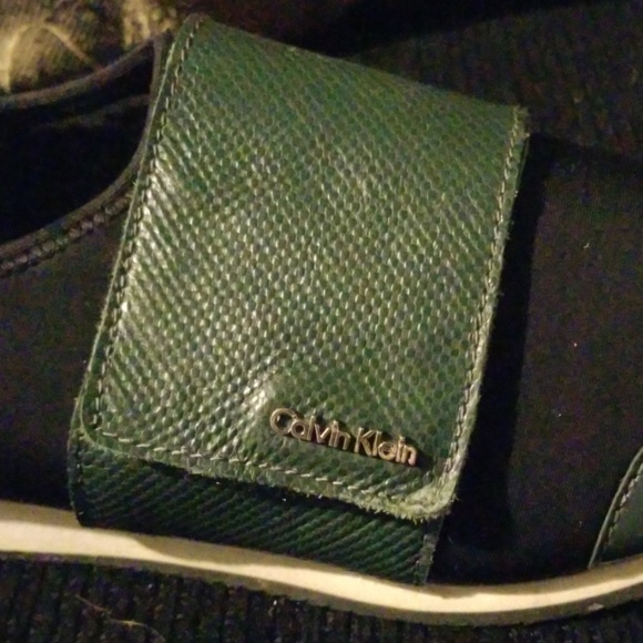 Shoe - Picture 2 of 4